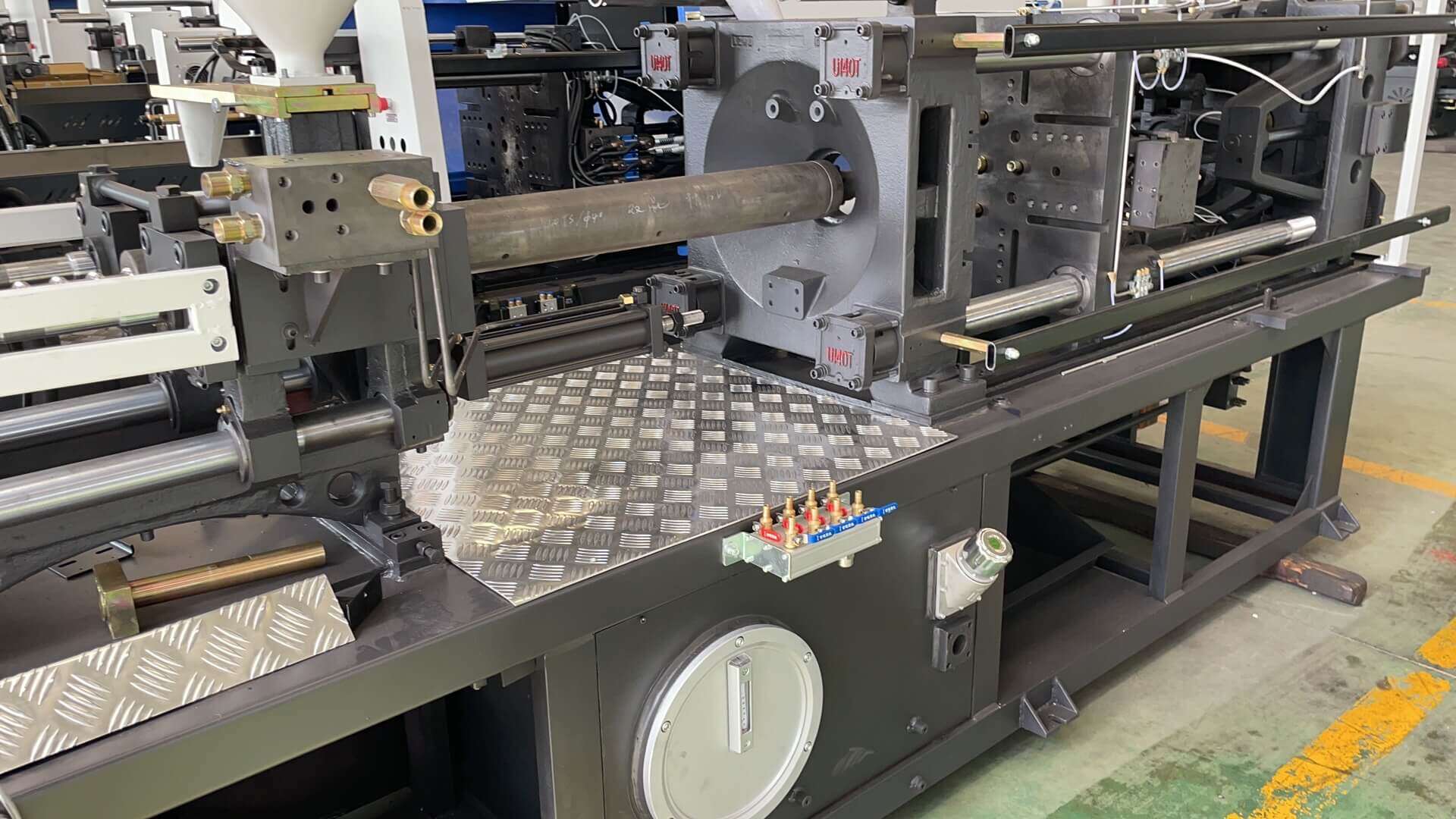 pvc injection moulding machine price,China plastic injection moulding machine products,Cheap injection moulding machine mould,new injection moulding machine For Sale,automatic injection moulding machine