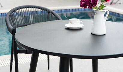 Exploring the Modern Outdoor Coffee Table: A Blend of Style and Functionality