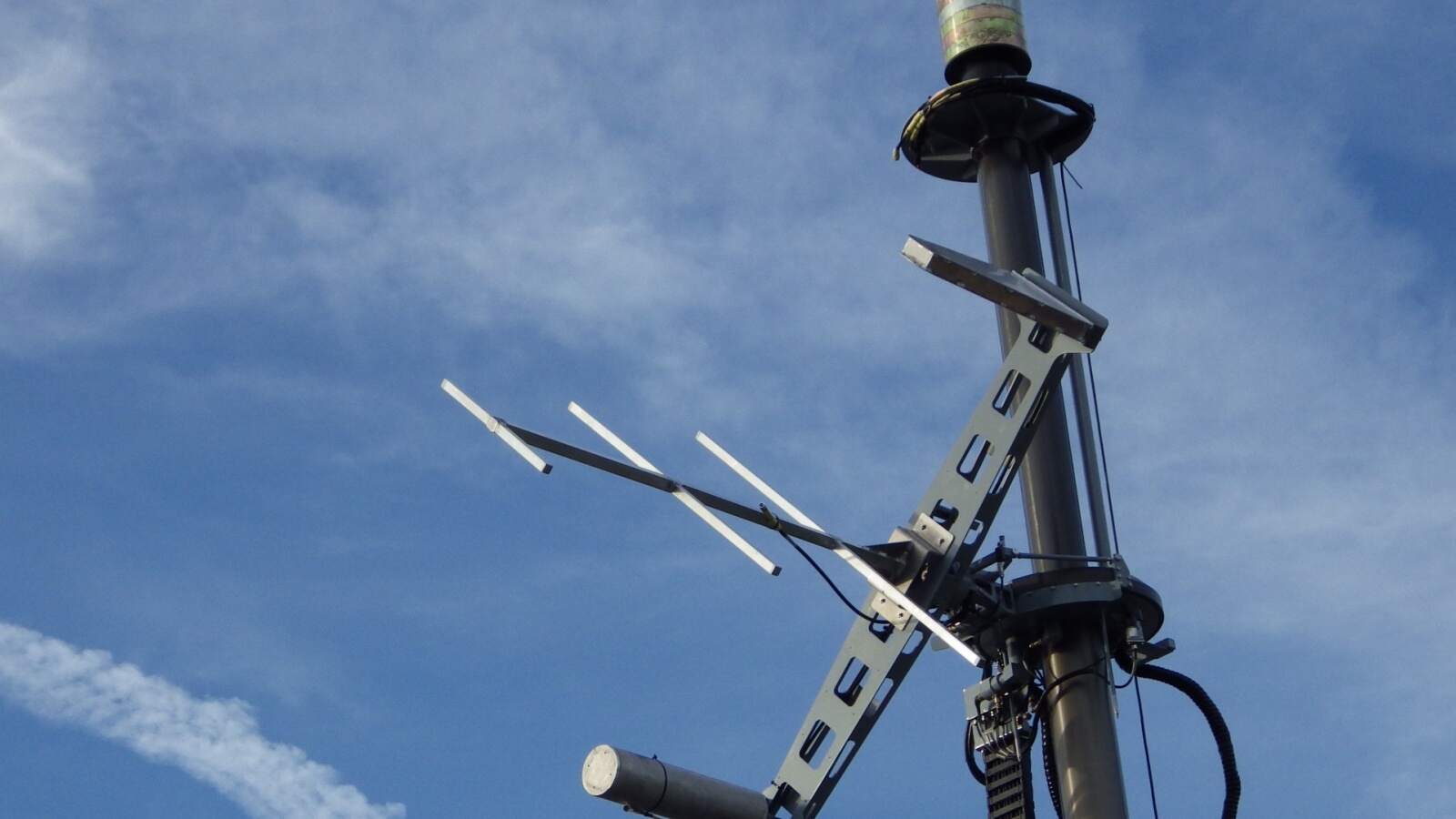 vertical telescopic mast,pneumatic telescopic mast china,built-in cable pneumatic telescopic mast