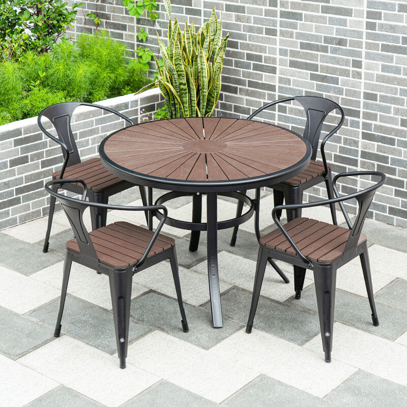 Introduction to Advantages and Disadvantages of Outdoor Furniture of Different Materials