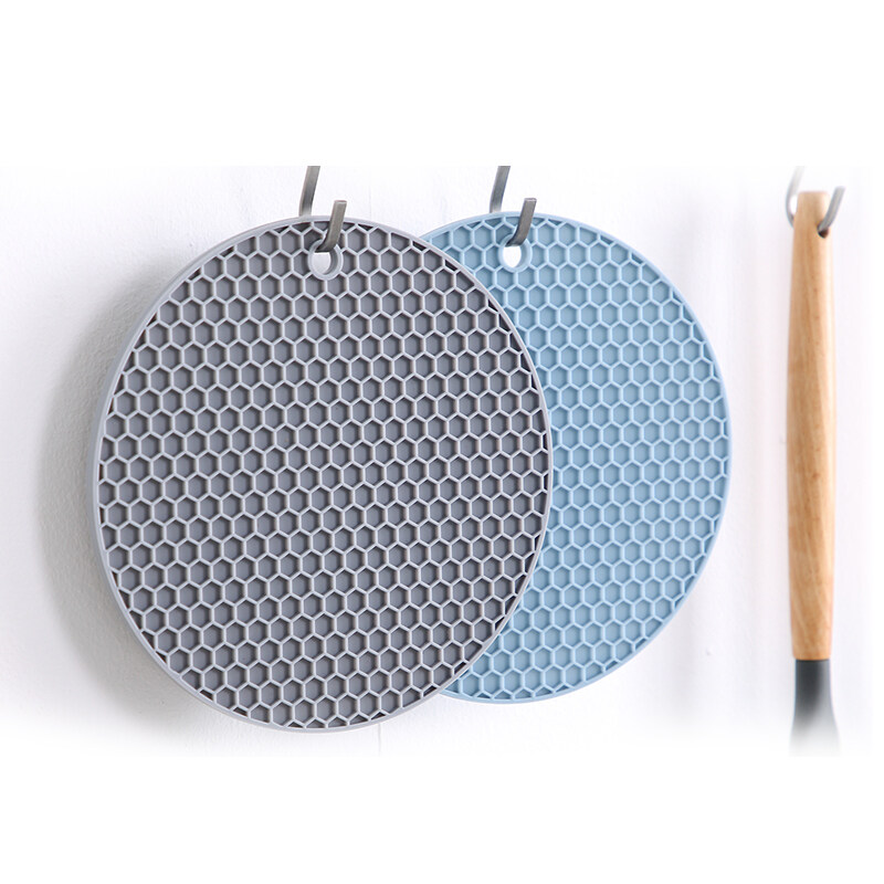 Non Slip Heat Resistant Square Silicone Pot Holder, Square Coaster Silicone  Trivet, Honeycomb Silicone Trivet Mat - China Silicone Mat and Food Grade  Mat price