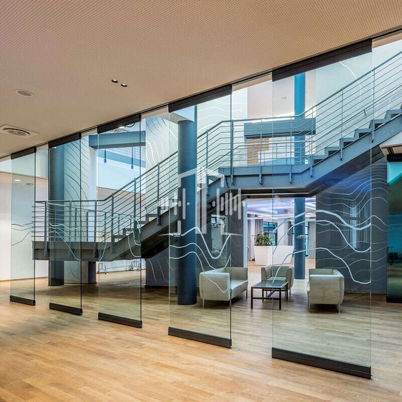 Frameless glass operable partition