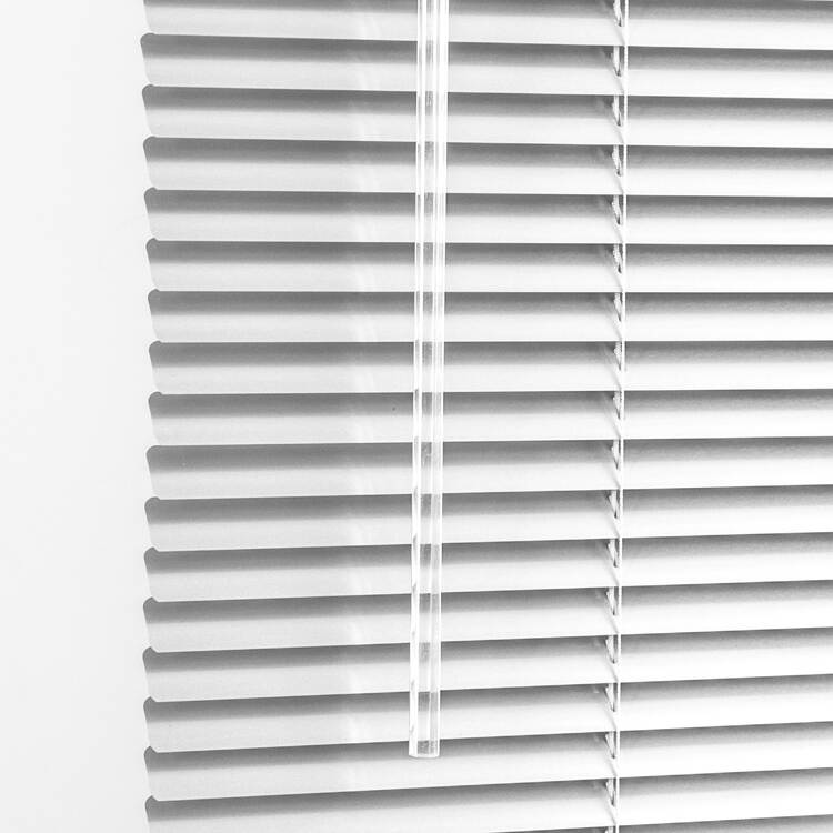 Silver 1 Inch Aluminum Venetian Blinds