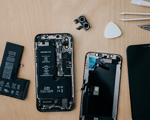 Fixing Phones: Spare Parts Online