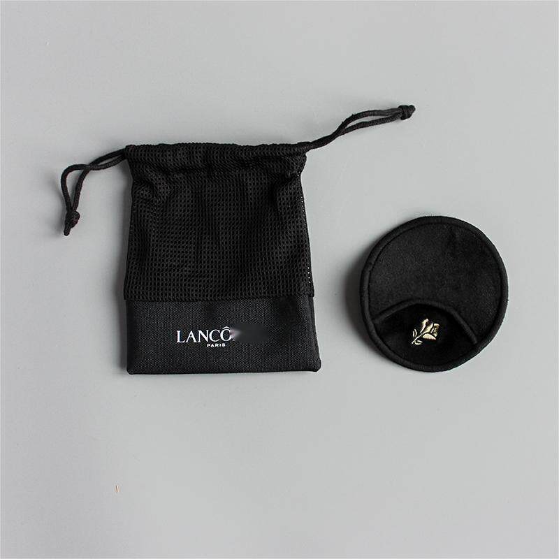 Round make up pad（embroidery logo ）with drawstring bag