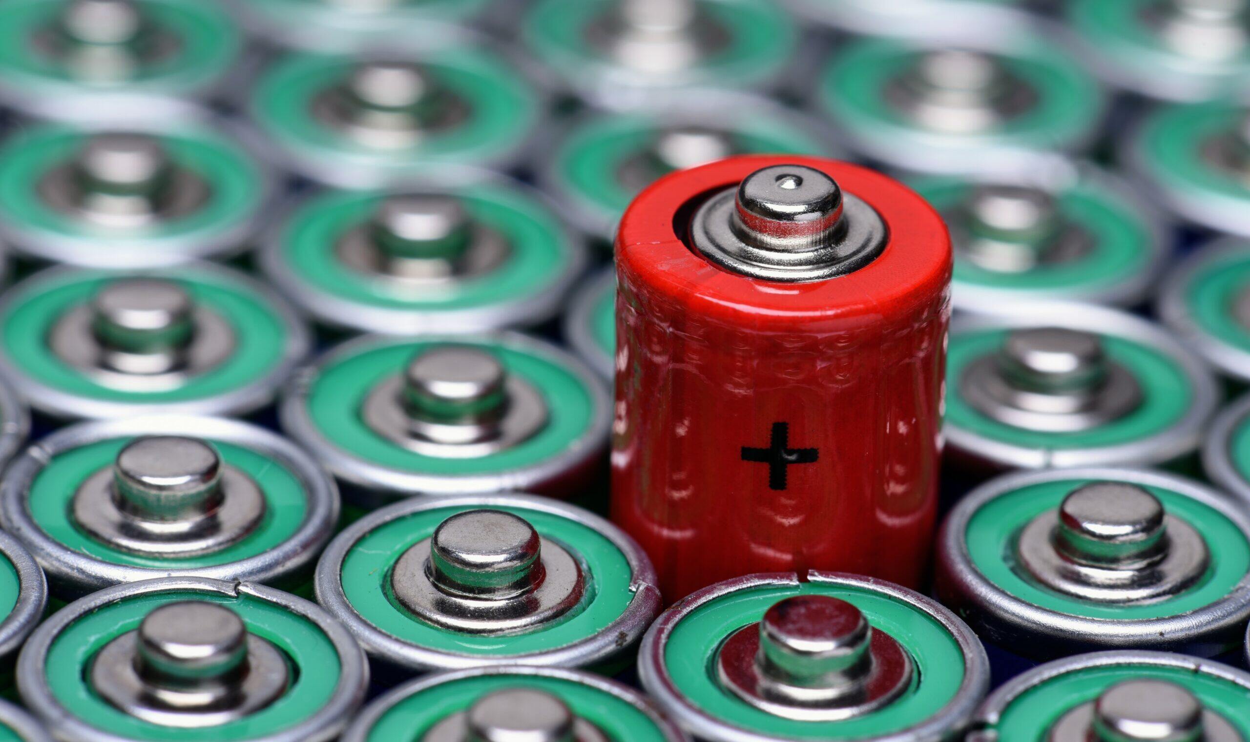 Do alkaline batteries explode?