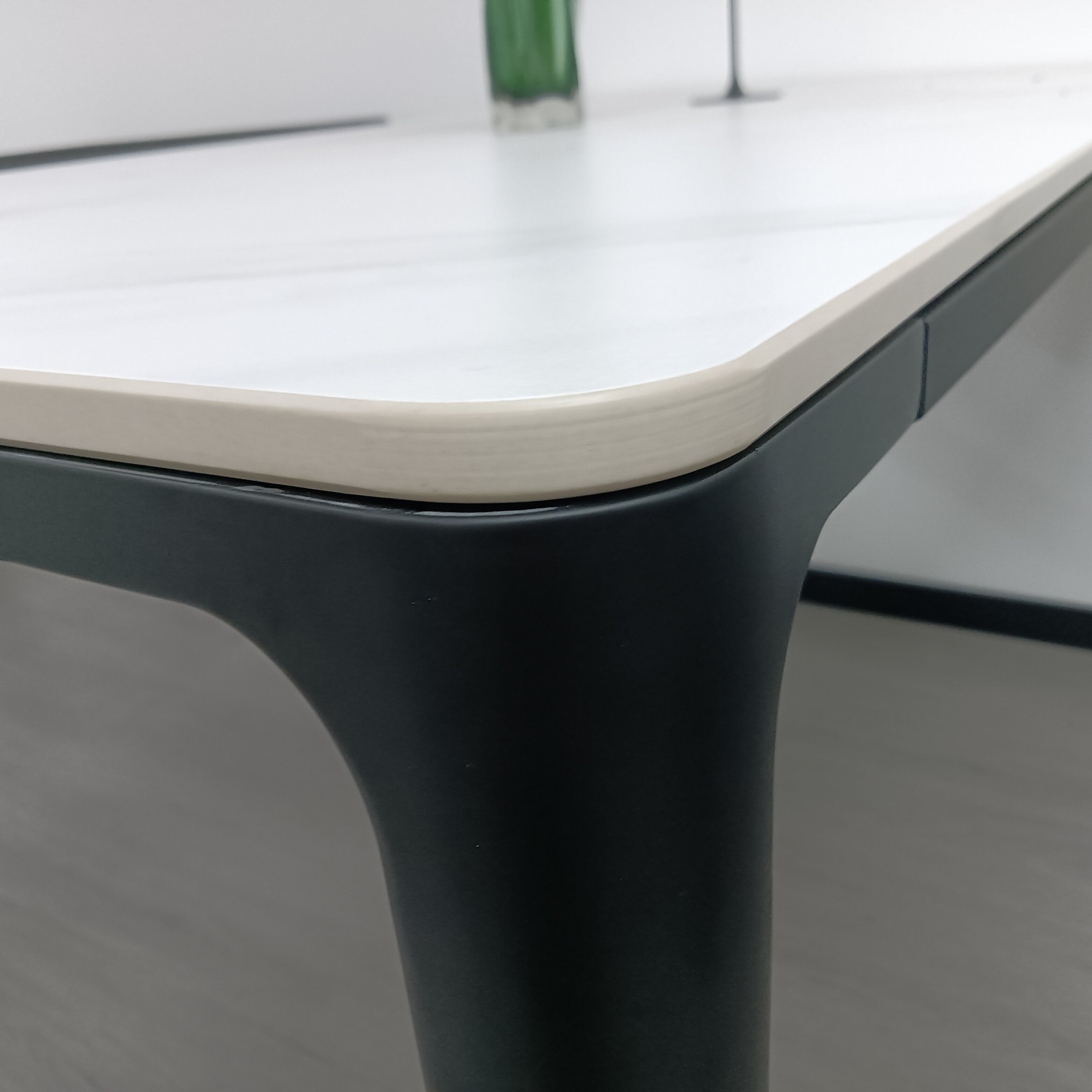 Manufacturing Process and Quality Standards for Slate Dining Tables with Aluminum Legs