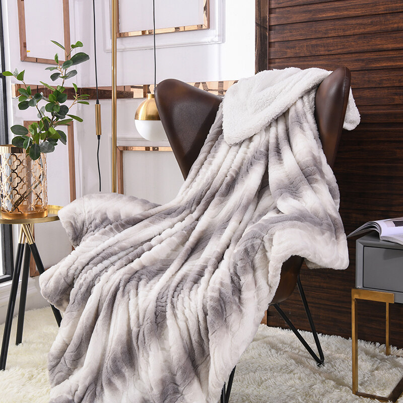 Custom Printed Fleece Blankets: Guide to Wholesale Options