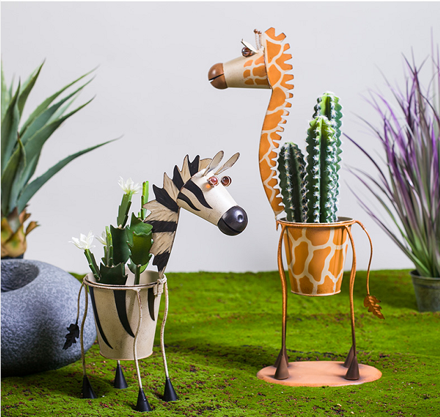Animals Shaped Metal Planter Galvanized Flower Pots for Garden Decoration