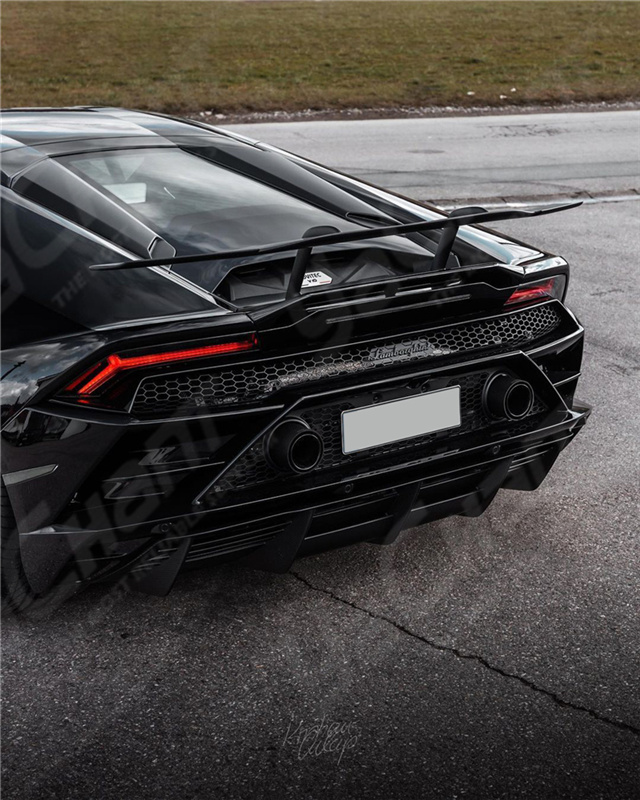 YCLB610068LDCF 2019-2023 Lamborghini Huracan EVO & RWD & Spyder Novitec Style Rear Diffuser DCF (103).jpg