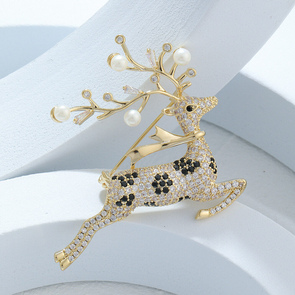 Merry Christmas Rhinestone Cubic Zircon Stone Pave Setting Elk Natural Pearl Deer Animal Brooch Christmas Brooch Jewelry for Gir