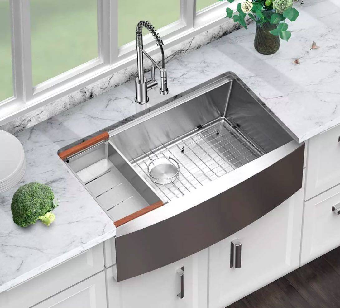 Is It Worth Getting a Commercial-Type Faucet for Your Kitchen?