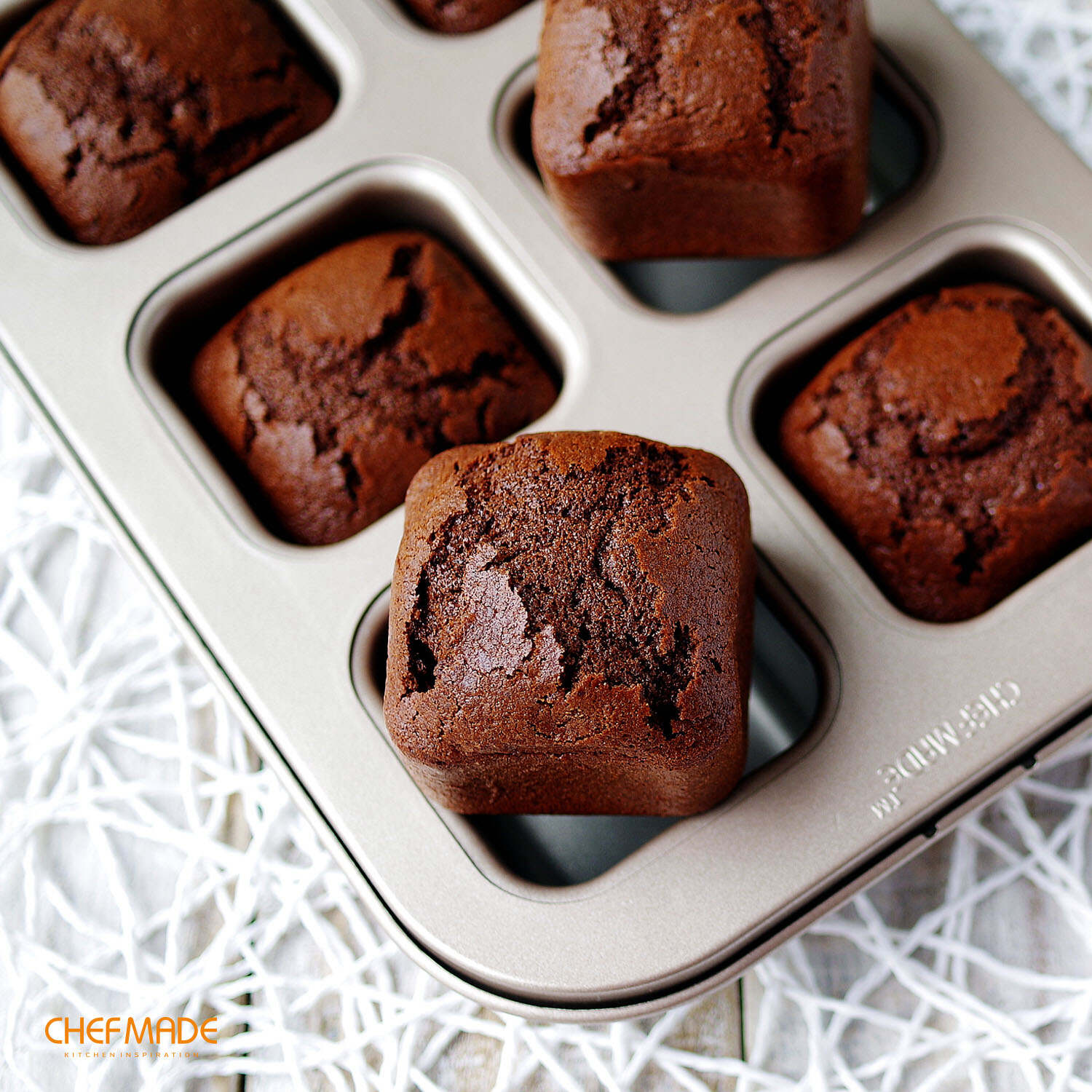 Brownie Cake Pan: The Perfect Tool for Every Baker