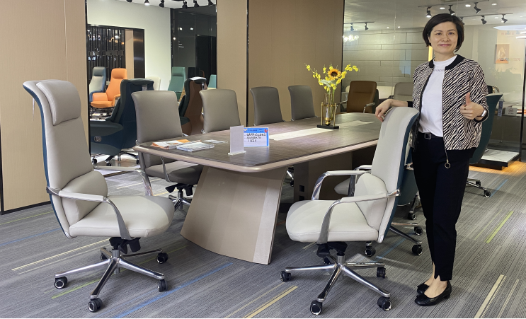 Top 5 Features to Look for in an Office Revolving Chair for Maximum Comfort