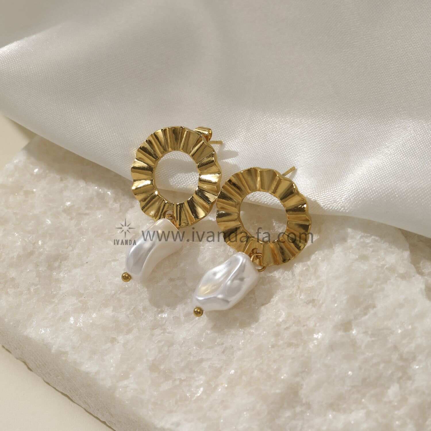 ABS Pearl Stainless Steel Earrings Luxurious Gold Plated Jewelry