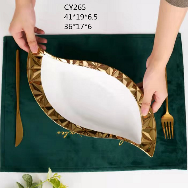 white and gold plates set; rimmed plates; fancy dinner plates