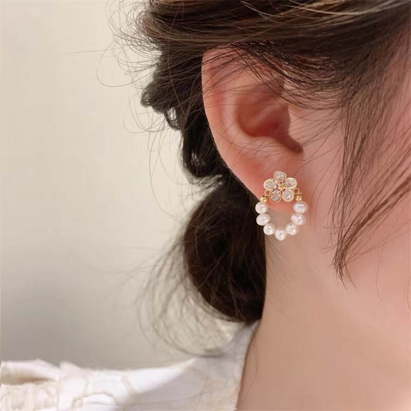 18k Gold Plated Cute CZ Flower Freshwater Pearl Round Beads Stud Earrings