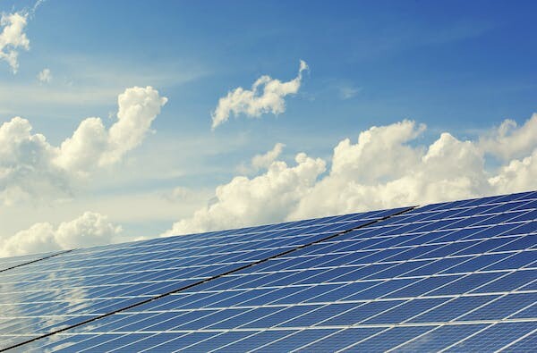 Harnessing the Sun: Exploring the Applications of Solar Batteries in Various Sectors