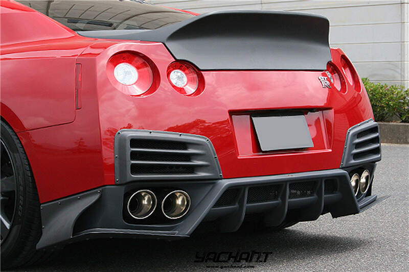 YCR35259LCF 2008-2020 Nissan R35 GTR CBA DBA Charge Speed Style Rear Bumper Duct Cowl CF (103).jpg