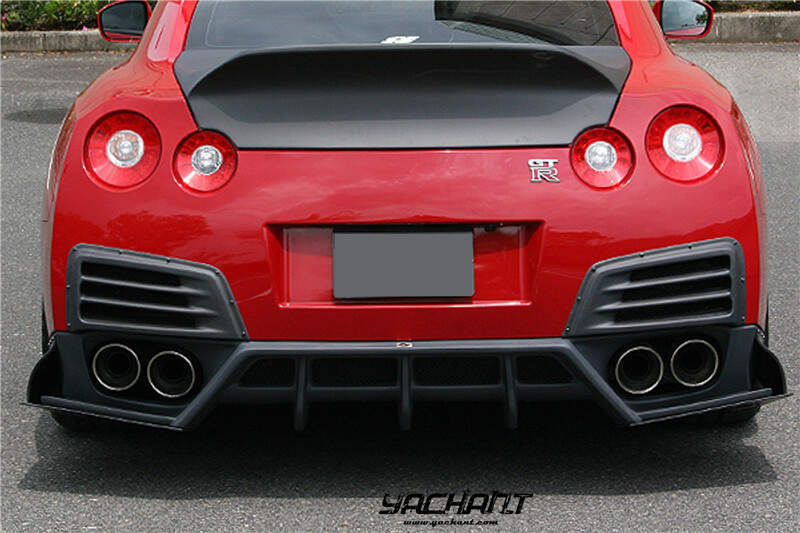 YCR35259LCF 2008-2020 Nissan R35 GTR CBA DBA Charge Speed Style Rear Bumper Duct Cowl CF (102).jpg