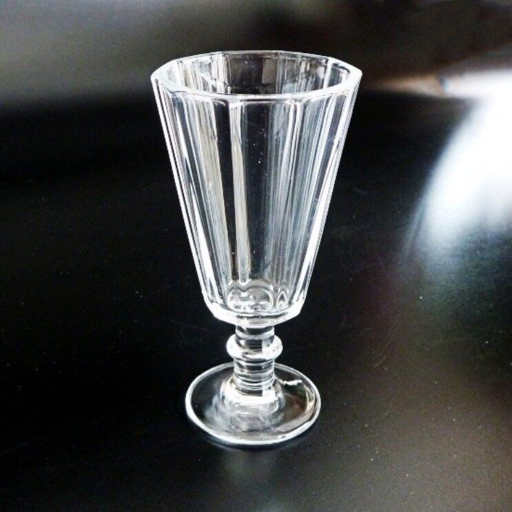 High-Leg Vertical-Grain Glass cup