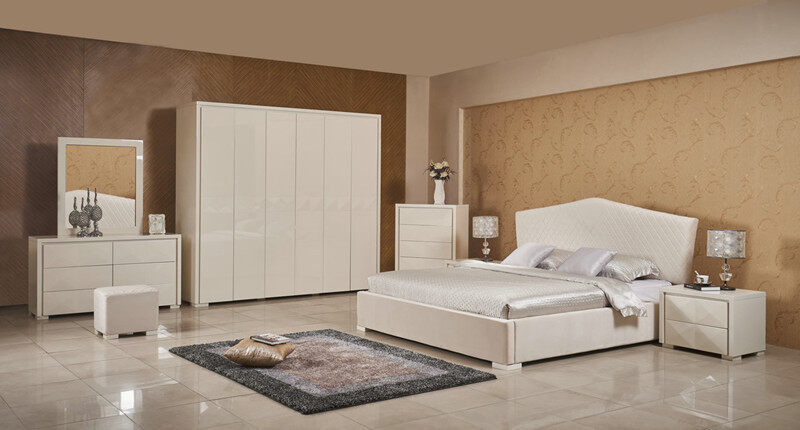 #047 bedroom set