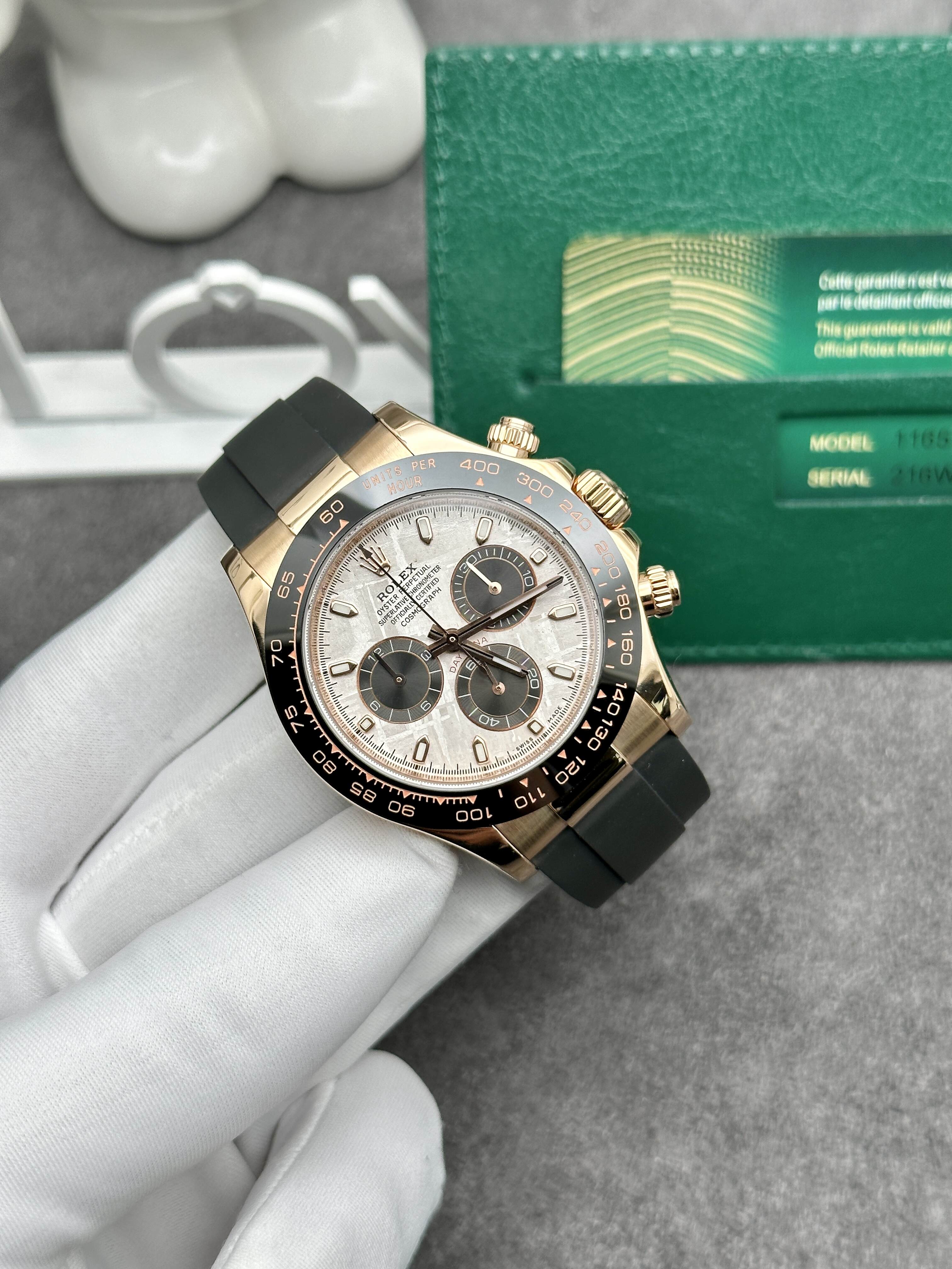 rolex cosmograph daytona gold watch