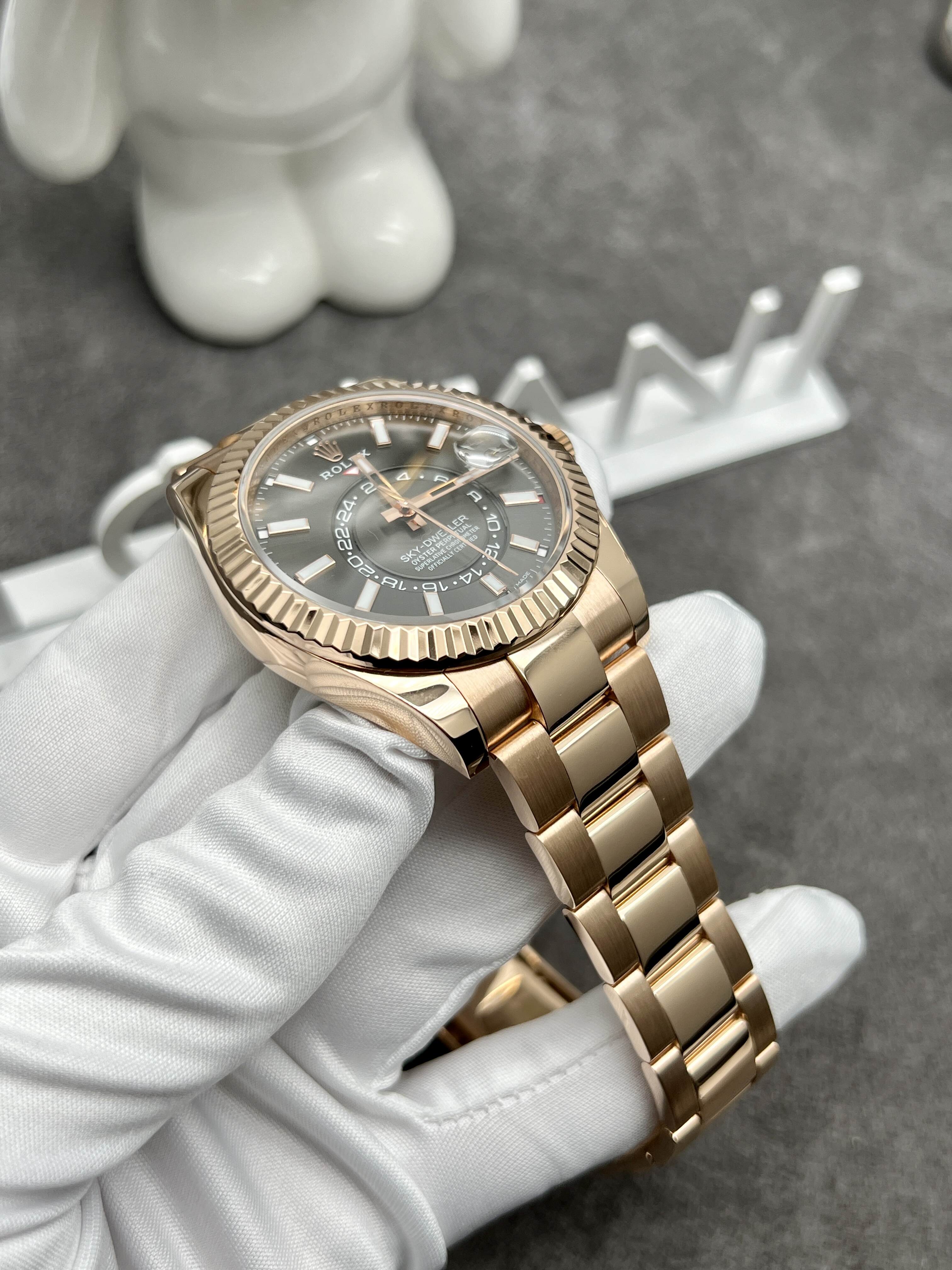 Rolex Voyager m326938