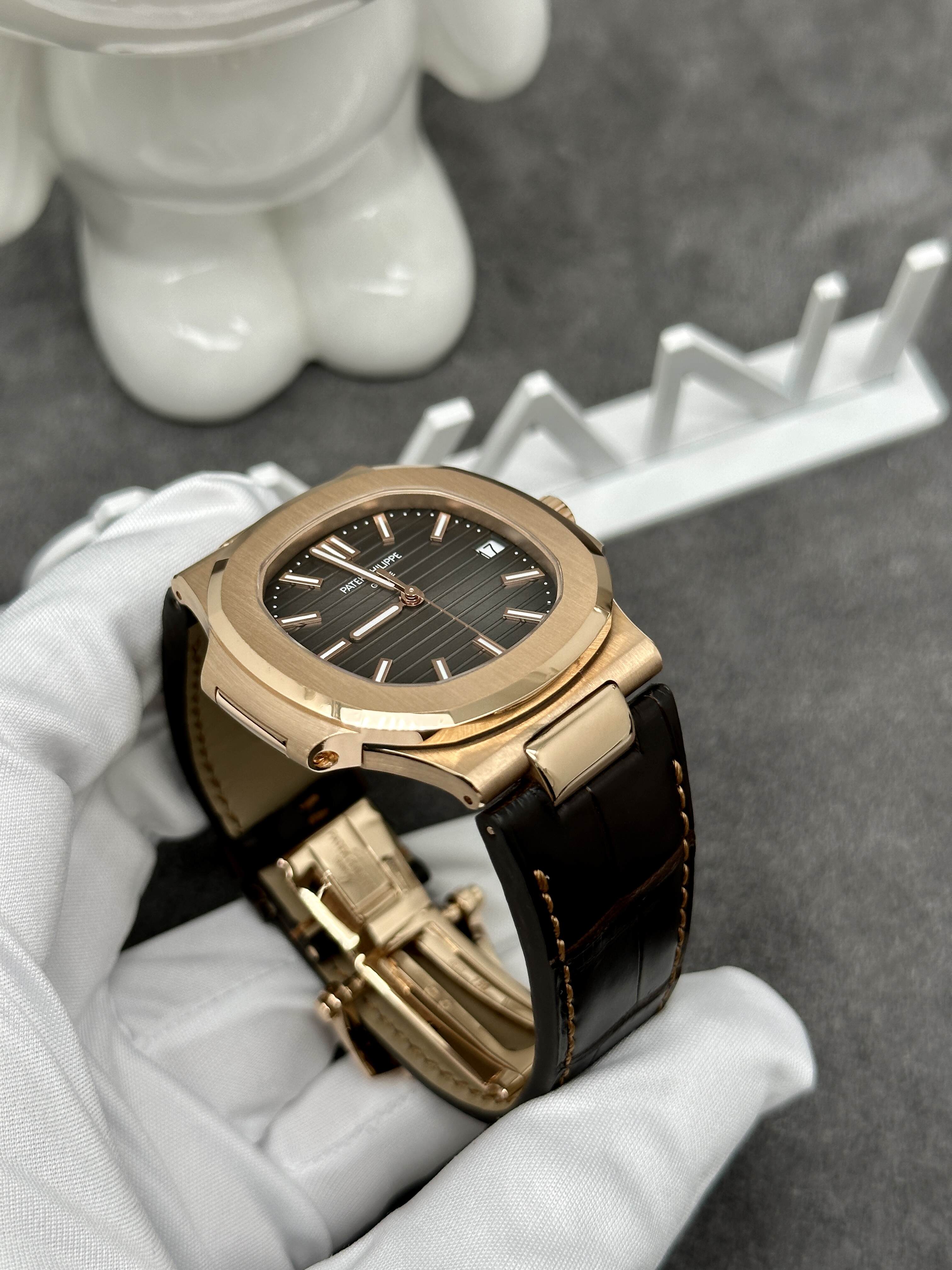 We specialize in creating custom diamond watches that are tailored to your unique style and taste