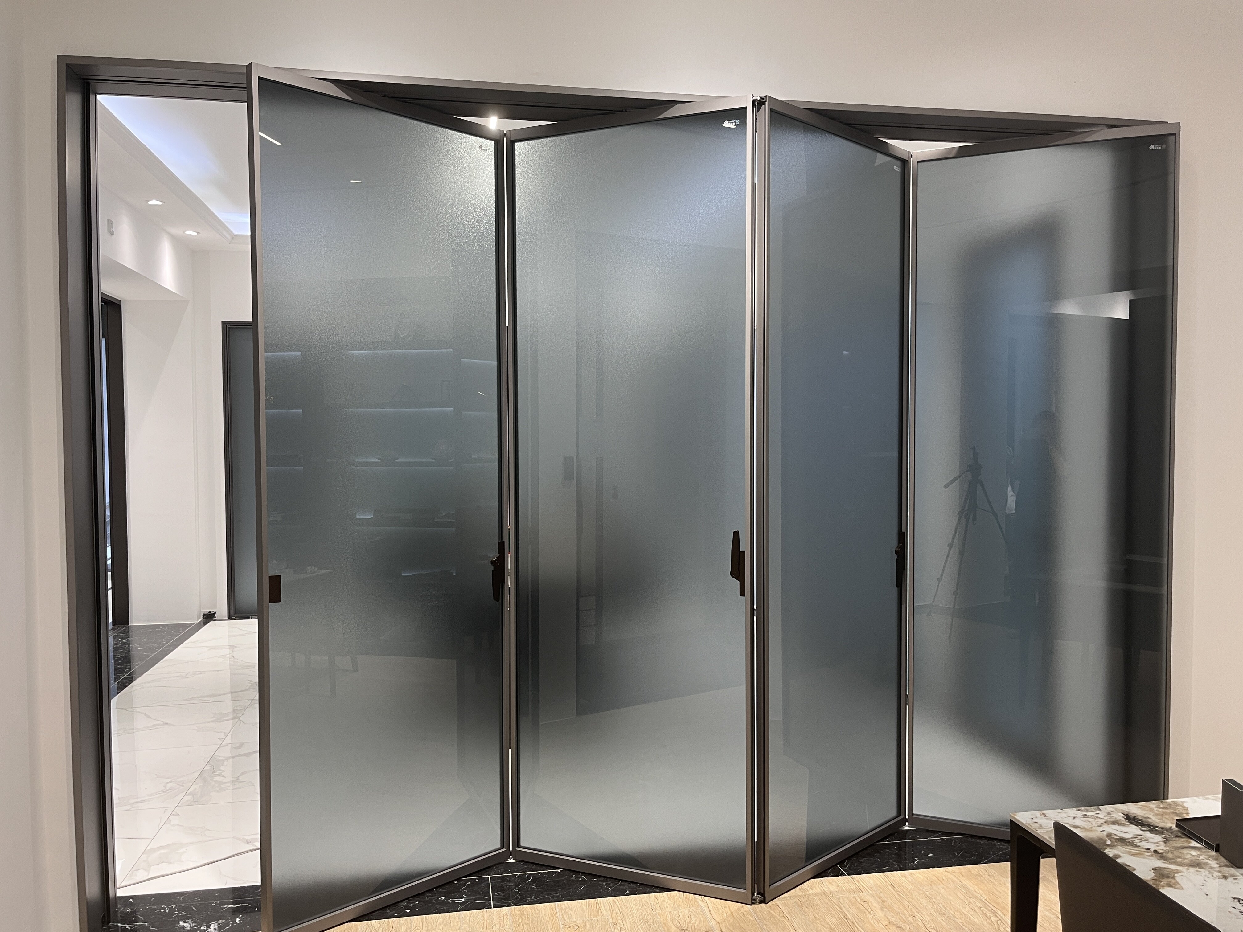 Perfect System Folding Door Application uses an aluminum profile combination