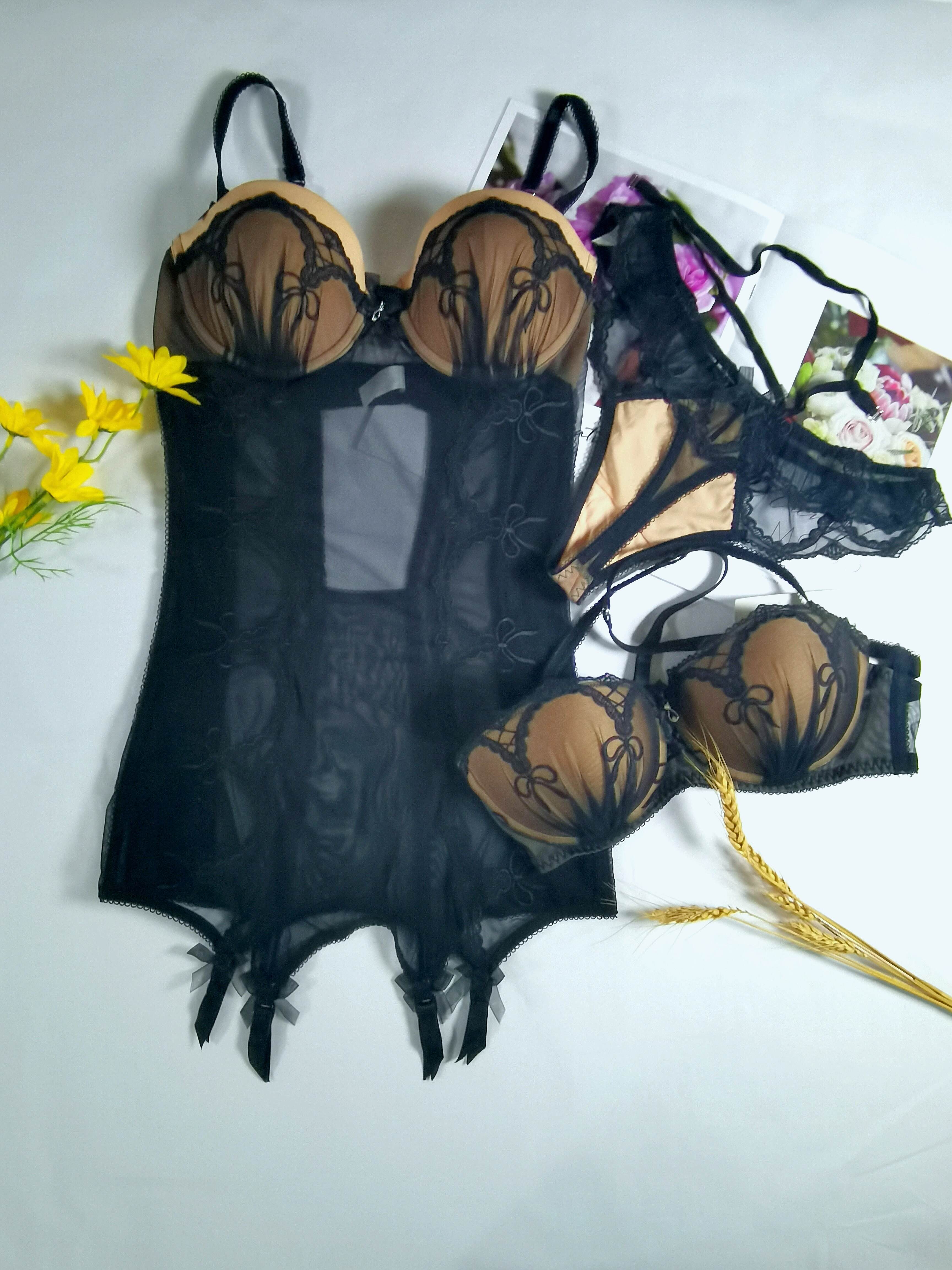 Bodysuit + Mould cup + Brief