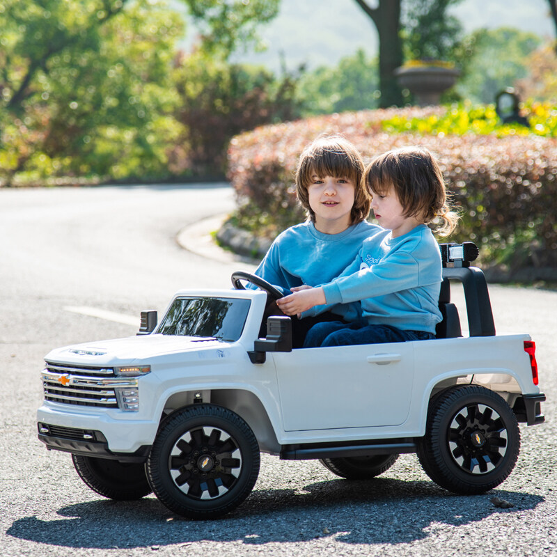 Lizenz -Chevrolet -Fahrt mit dem Auto -Exporteur