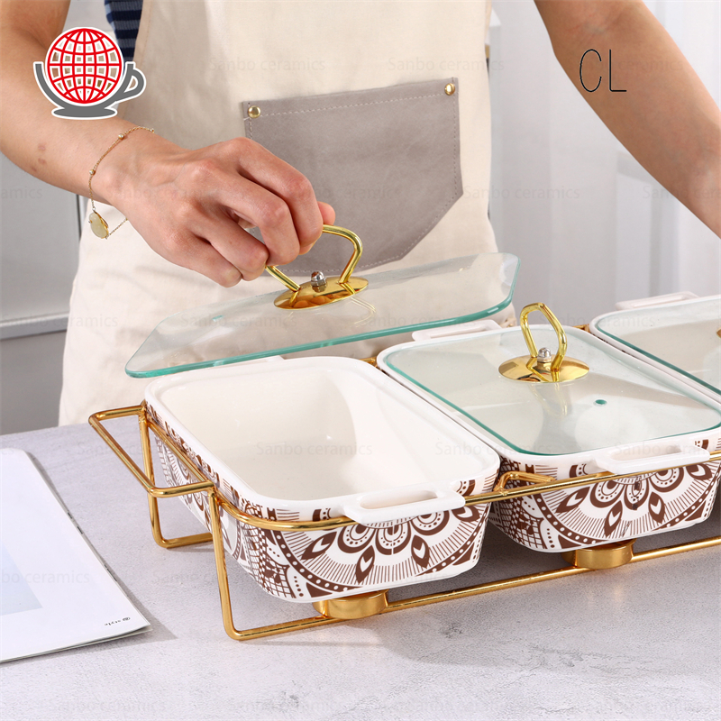 Ceramic baking outlet dishes with lids