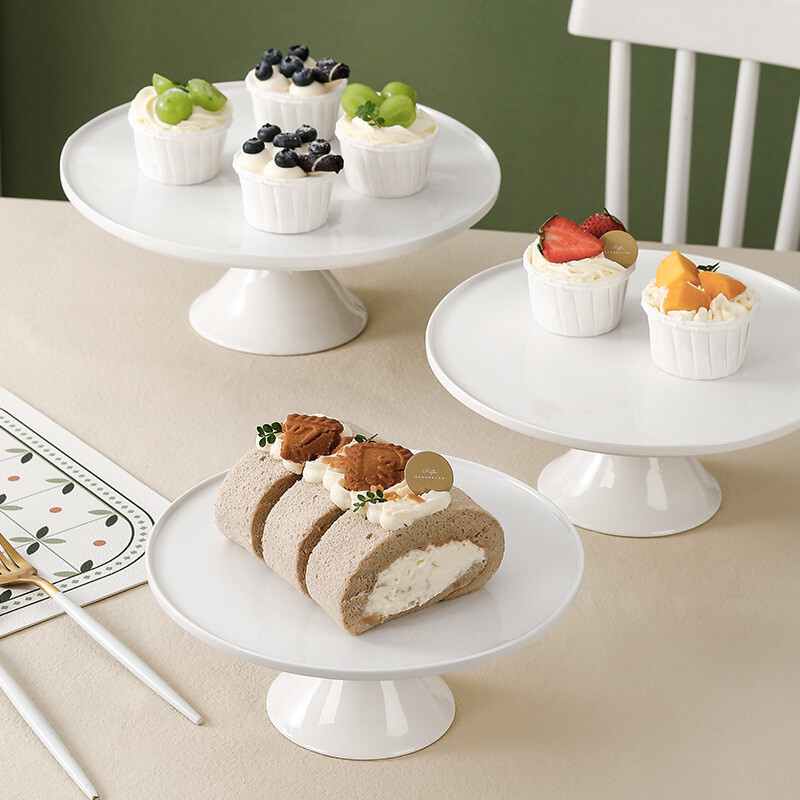 Classic White Glaze Ceramic Round Cake Stand for Wedding