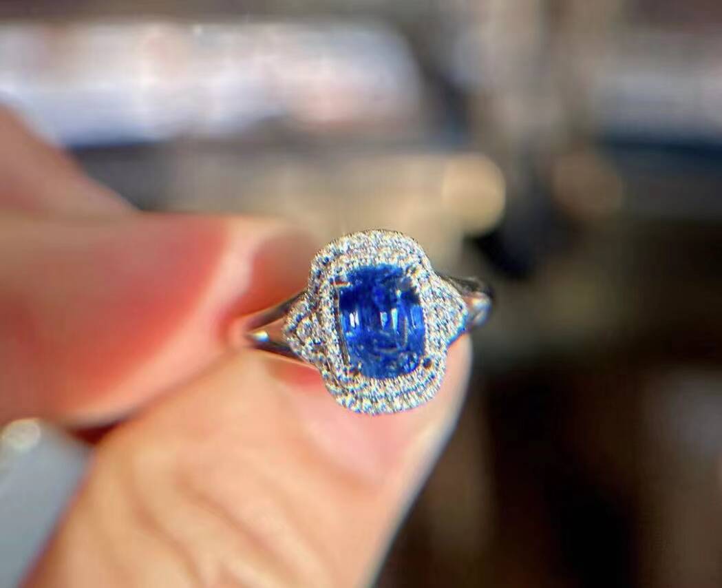 18K sapphire ring