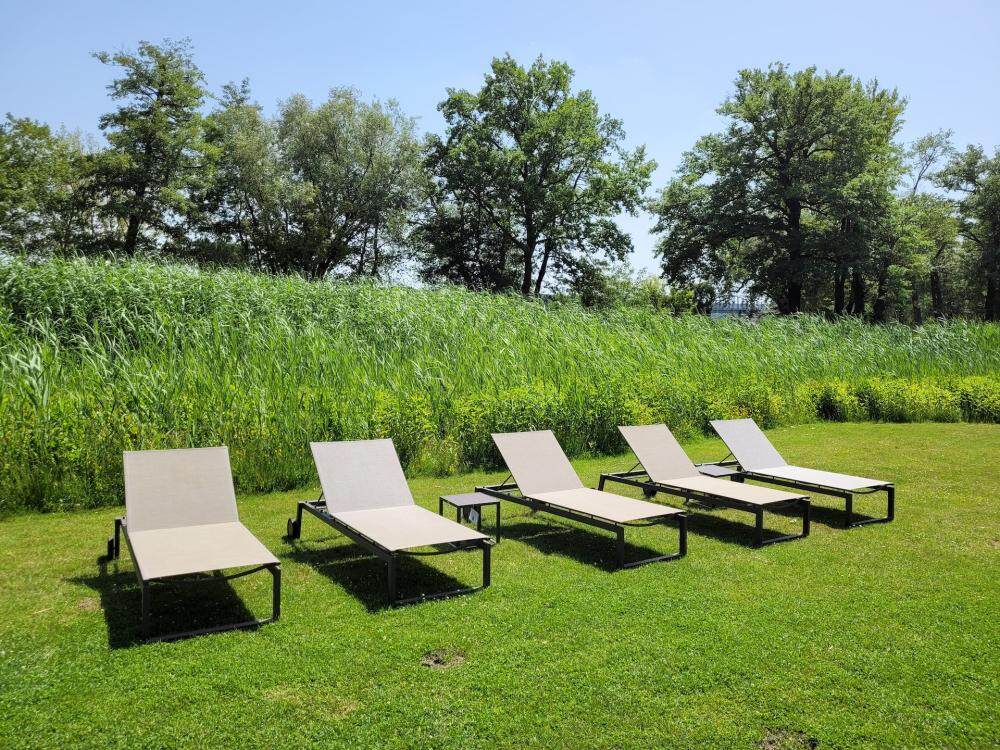 Outdoor Aluminum Chaise Lounge Chairs: The Perfect Addition to Your Outdoor Space