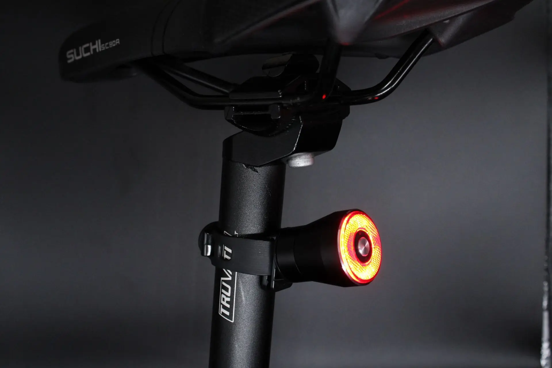 Ride with Confidence: Exploring the Benefits of the Q5 LED Bike Tail Light