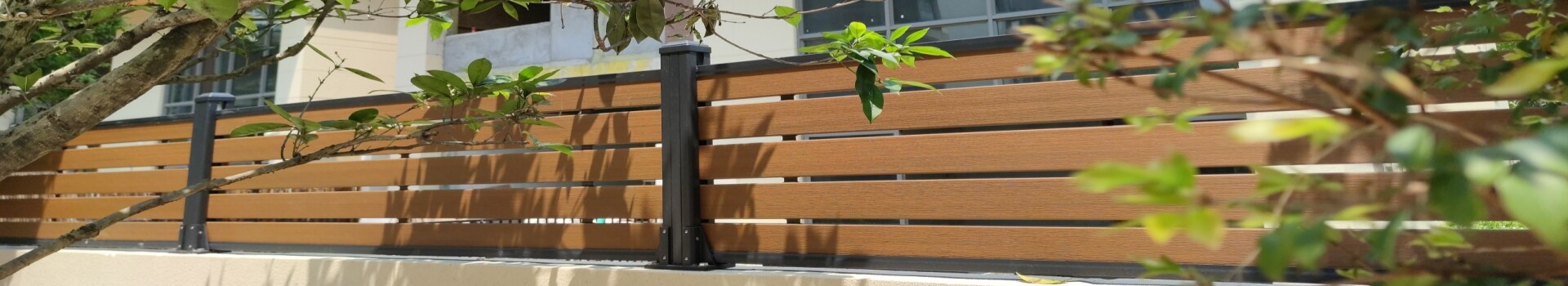 Light Up Your Outdoors with Innovative Fence Lights