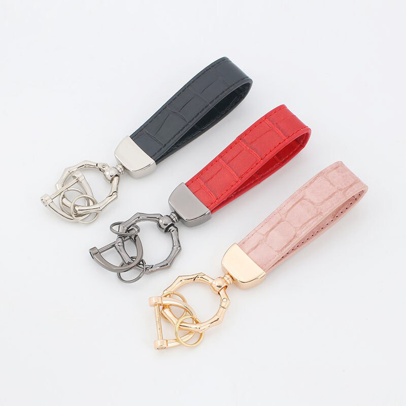 Fashionable Promotional Gifts Imitate Alligator Pu Leather Keychain With Detachable D Ring Bamboo Key Rings For Car Bag Pendant