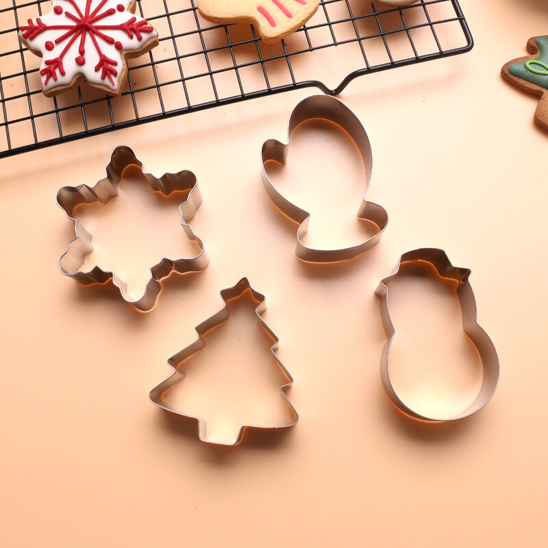 4 Piece Holiday Cookies Molds,Christmas Cookie Cutter Set