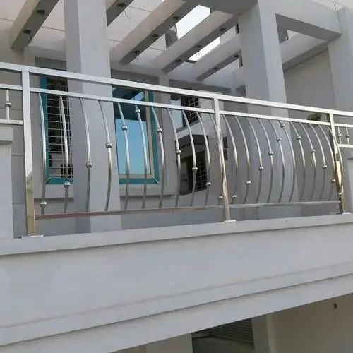 Unobstructed Views: The Advantages of Horizontal Aluminum Railing Systems