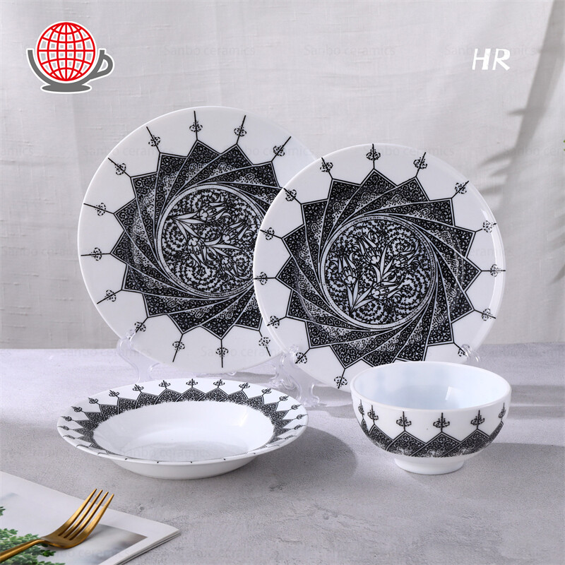 black-pattern-round-dishes.jpg