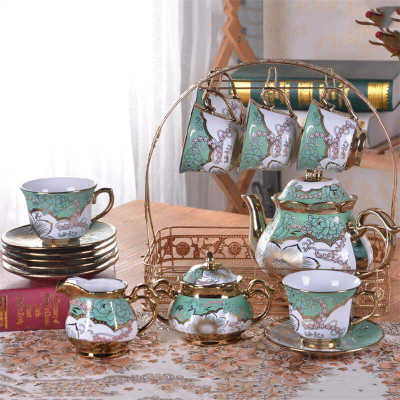 vintage-style-tea-set-with-kettle.jpg