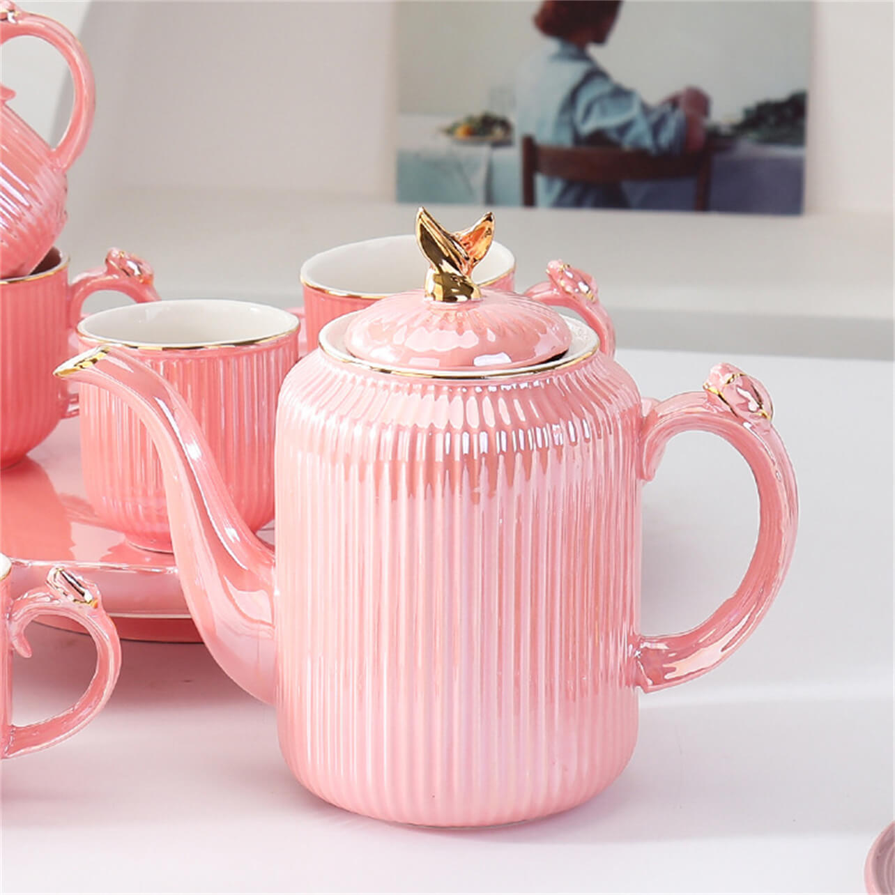 pretty-pearl-glazed-pink-tea-pot.jpg