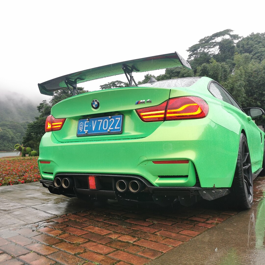 For BMW M4 F82 3D style Carbon fiber rear wing