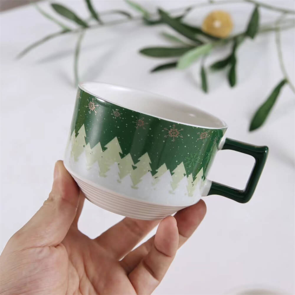 green-christmas-cup-of-tea.jpg