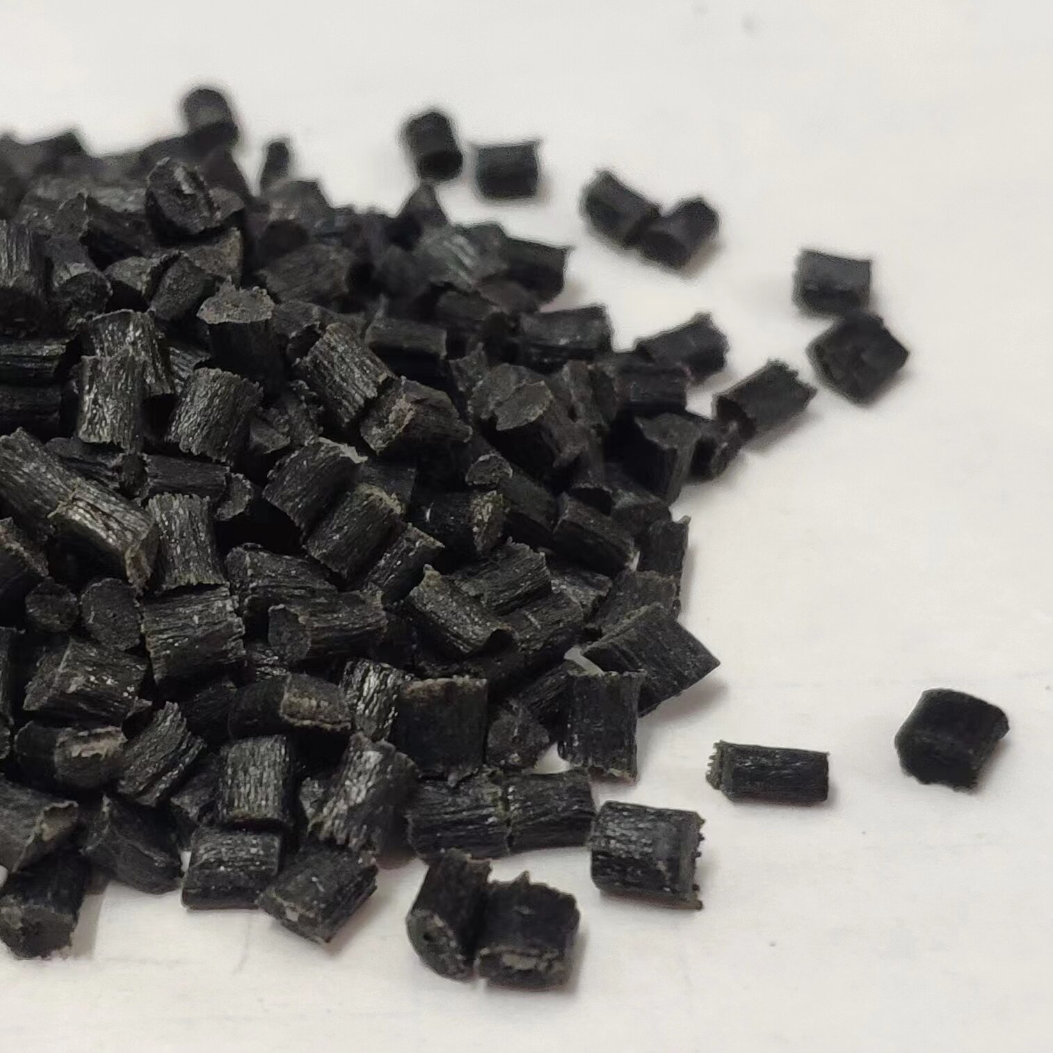 Polyamide 66 Sợi carbon được gia cố, nhà sản xuất sợi carbon polyamide 66, nhà máy sản xuất sợi carbon polyamide 66, nhà cung cấp sợi carbon polyamide 66