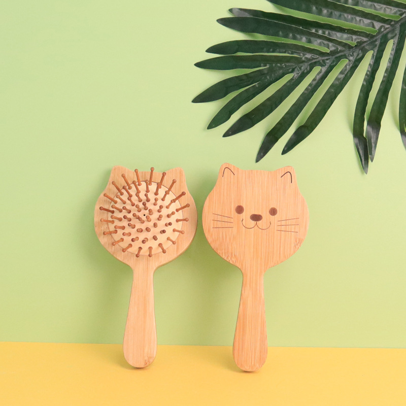 Wooden hair brush04