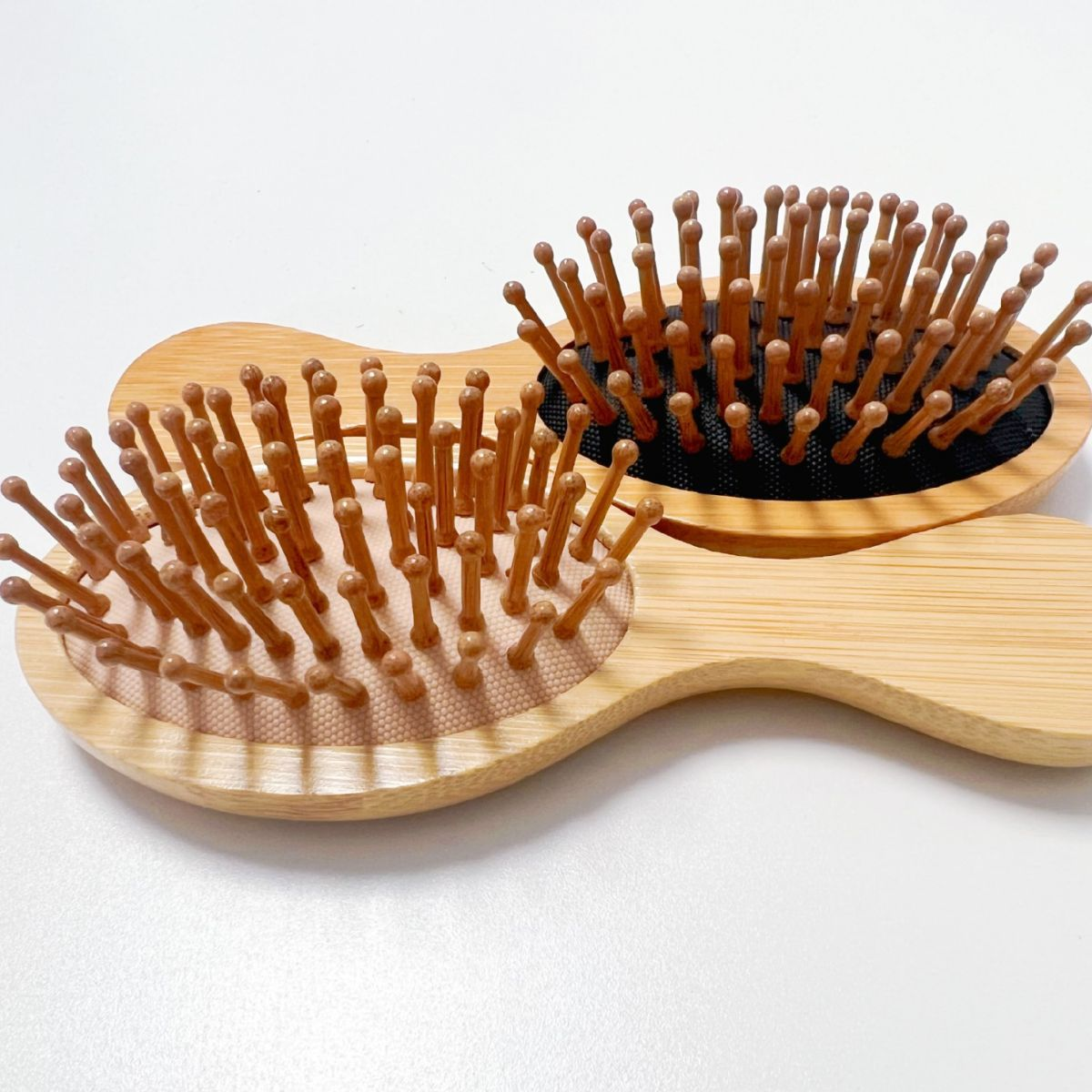 Wooden hair brush06