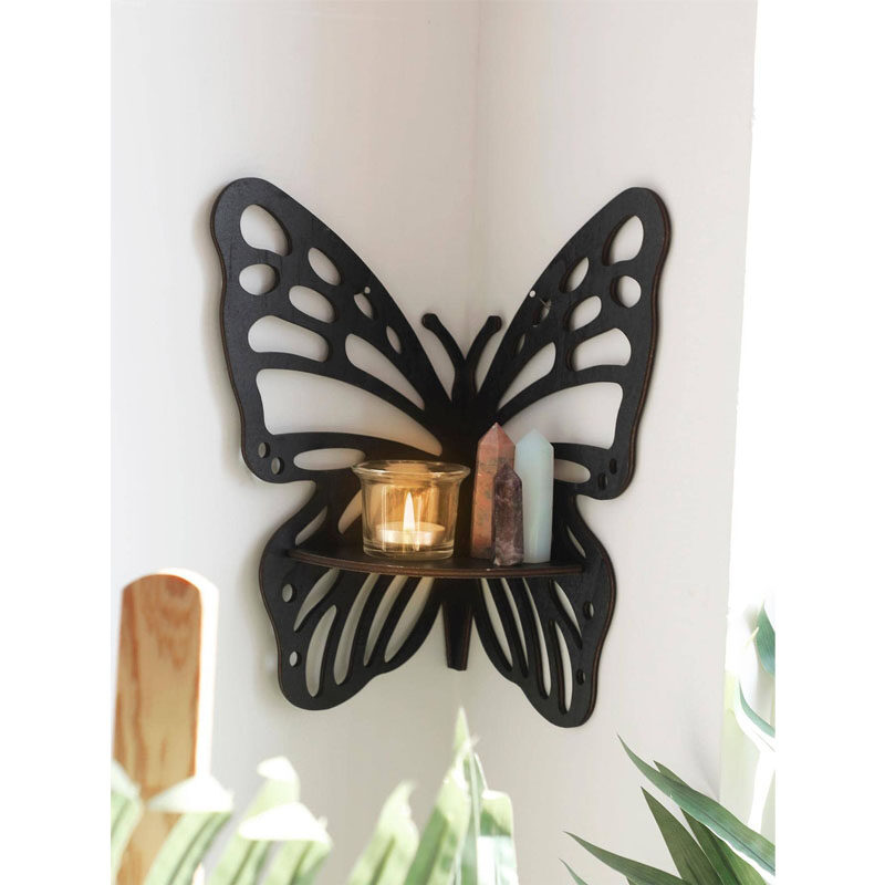 Diseño de mariposa estante para colgantes de madera negra